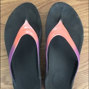 Ooofas Flip Flops.  Size 10.